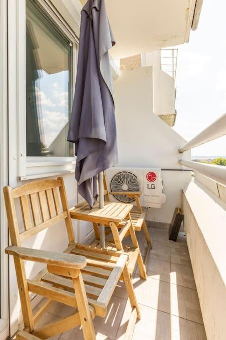 Lovely 1 Bedroom Flat - Gazdagret Budapest Ngoại thất bức ảnh