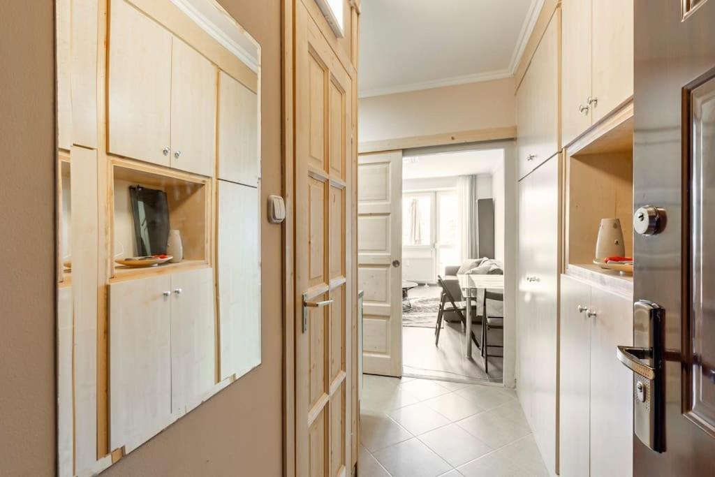 Lovely 1 Bedroom Flat - Gazdagret Budapest Ngoại thất bức ảnh
