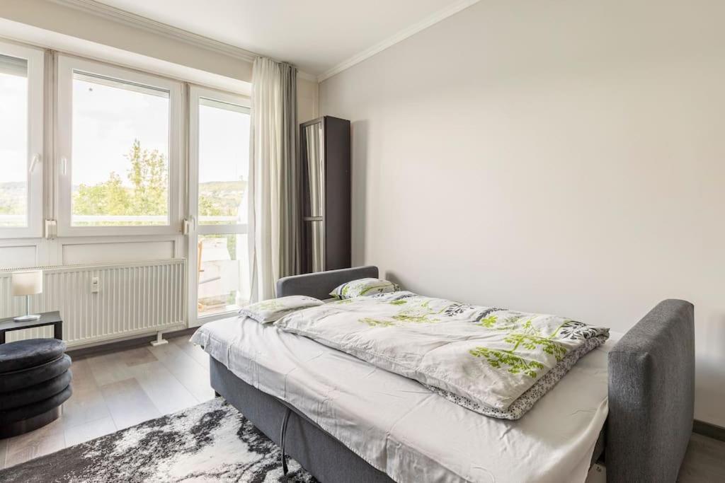Lovely 1 Bedroom Flat - Gazdagret Budapest Ngoại thất bức ảnh
